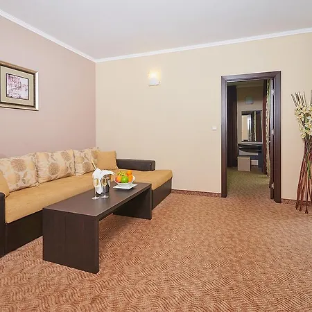 Отель Central Plaza